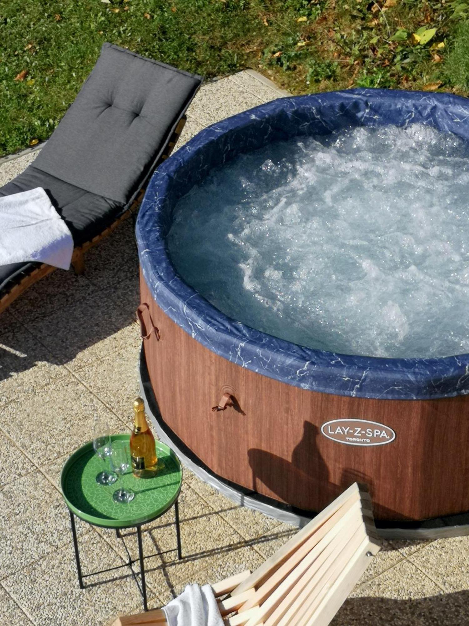 Apartma Hisa Na Ravnah With Hot Tub Pisece Bagian luar foto